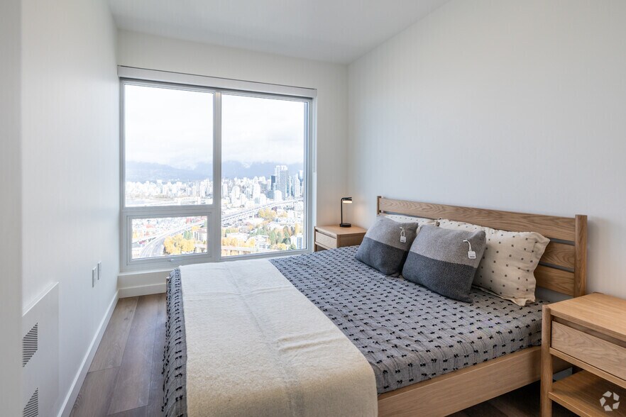 More Photos Of 2488 Granville St, Vancouver Apartments For Lease