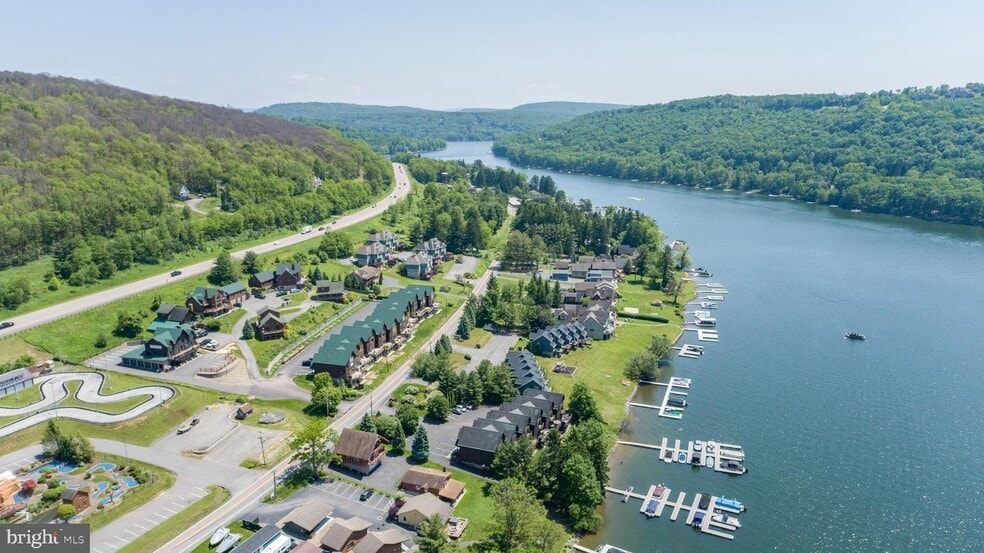 More Photos Of 25 Cedar Shores dr, Mchenry Marina For Sale