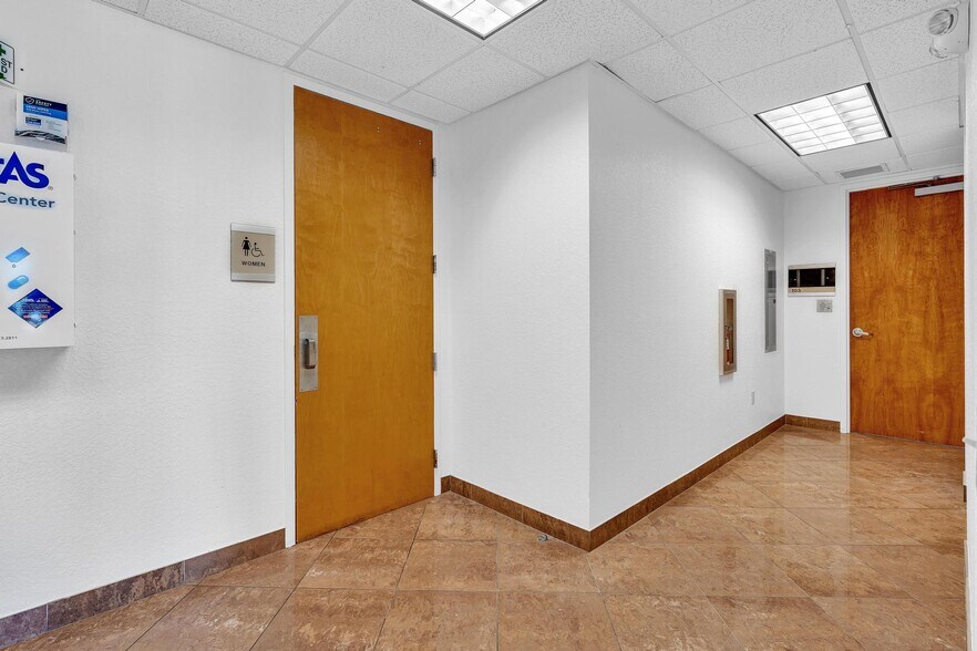 More Photos Of 7665 Davie Road Ext, Davie Office For Lease