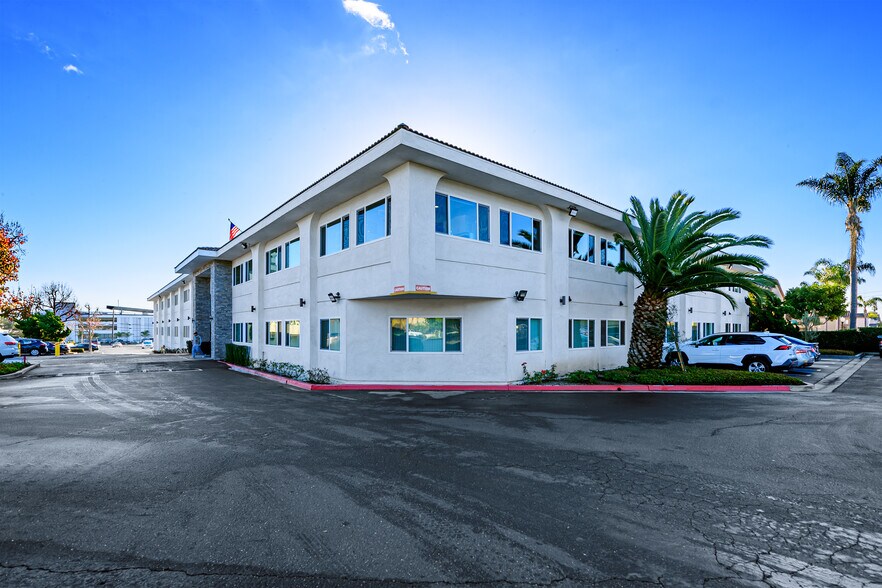 More Photos Of 18800 Main St, Huntington Beach Medical For Lease