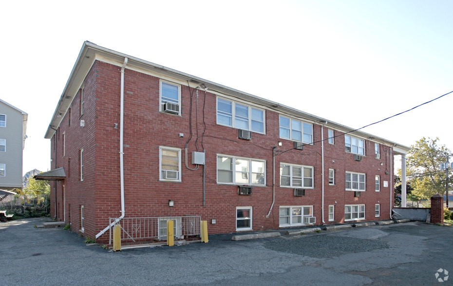 More Photos Of 715-717 Garden St, Elizabeth Apartments For Sale