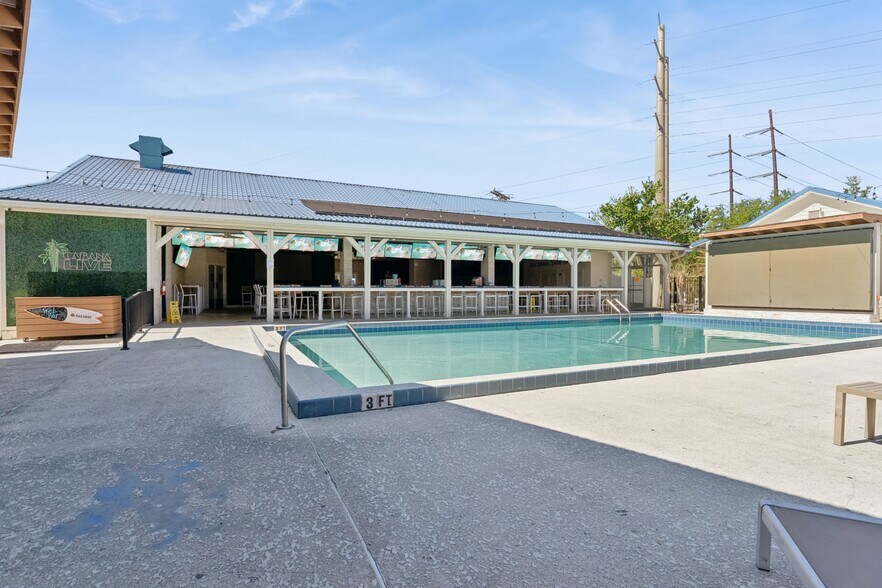 More Photos Of 4380 Carraway Pl, Sanford Restaurant For Lease