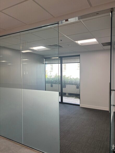 More Photos Of 1701 Ponce De Leon Blvd, Coral Gables Office For Lease