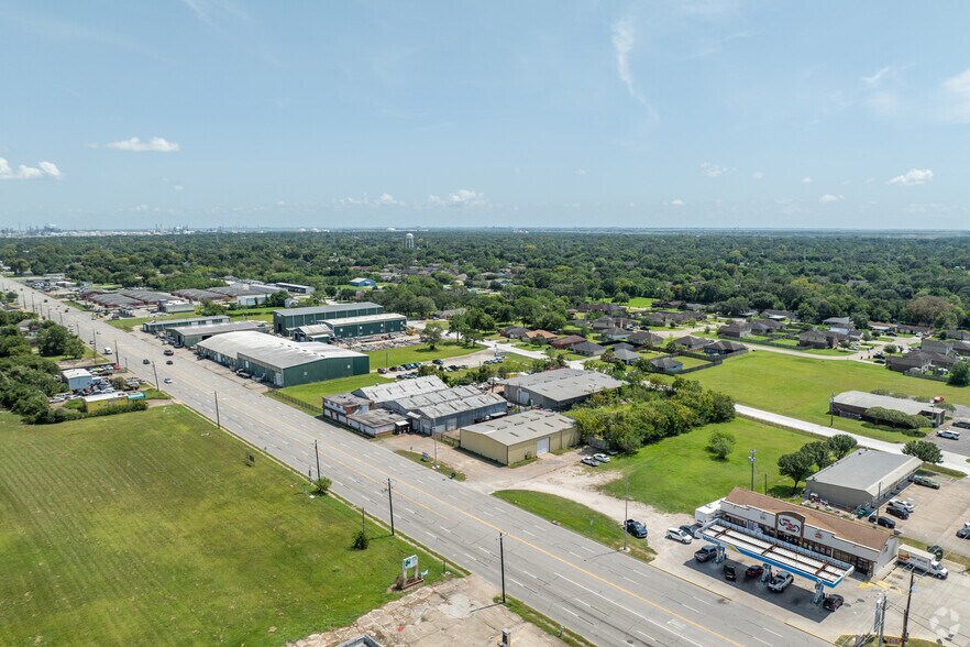 More Photos Of 3201 Texas Ave, La Marque Warehouse For Sale