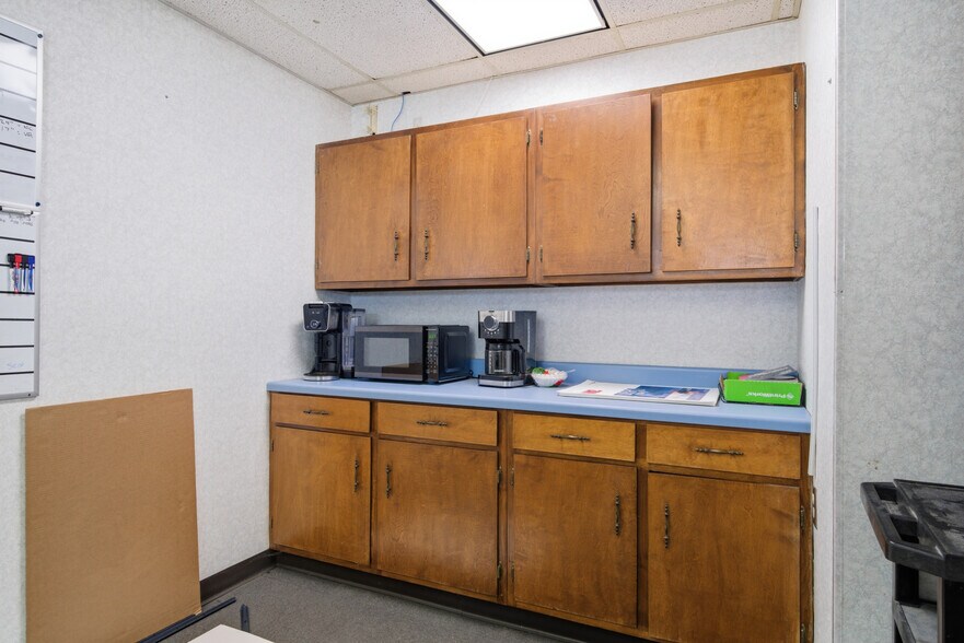 More Photos Of 5190 Dominion Dr, Dublin Warehouse For Sale