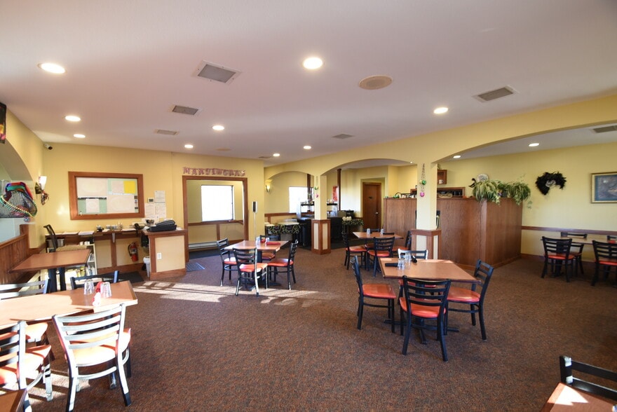 More Photos Of 1324 25th Ave S, Fargo Restaurant For Sale