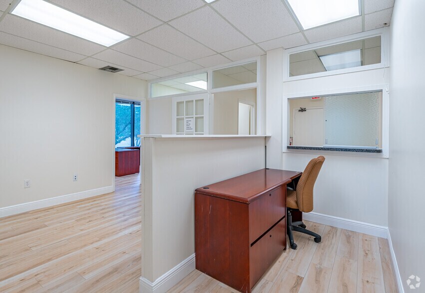 More Photos Of 9600 W Sample Rd, Coral Springs Office For Lease