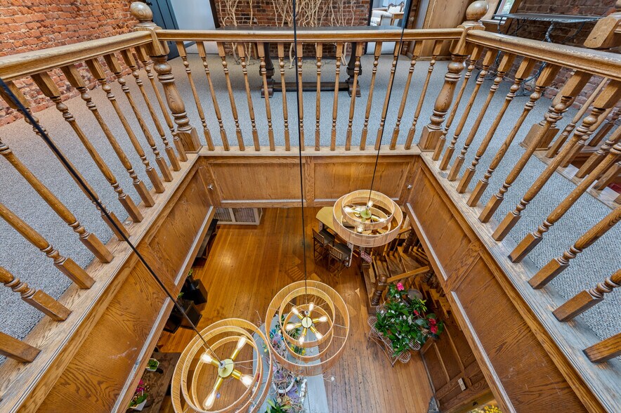 More Photos Of 102 W Main St, Grass Valley General Retail For Sale