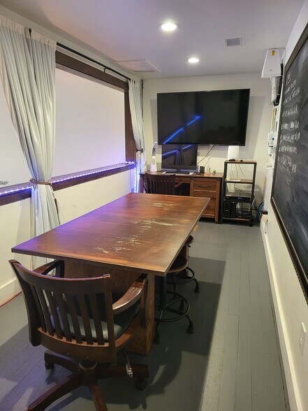 More Photos Of 7451 Monterey St, Gilroy Storefront Retail Office For Sale