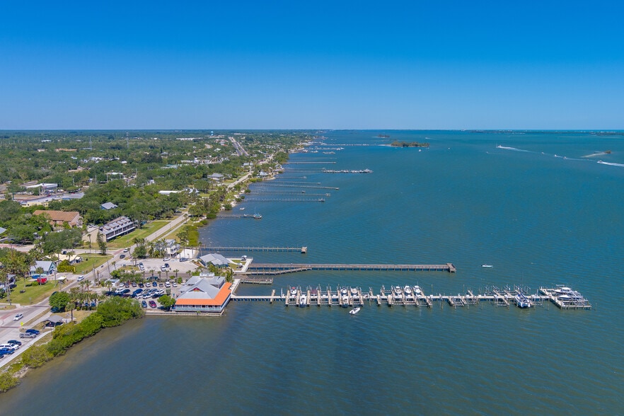 More Photos Of 806 Indian River Dr, Sebastian Marina For Sale