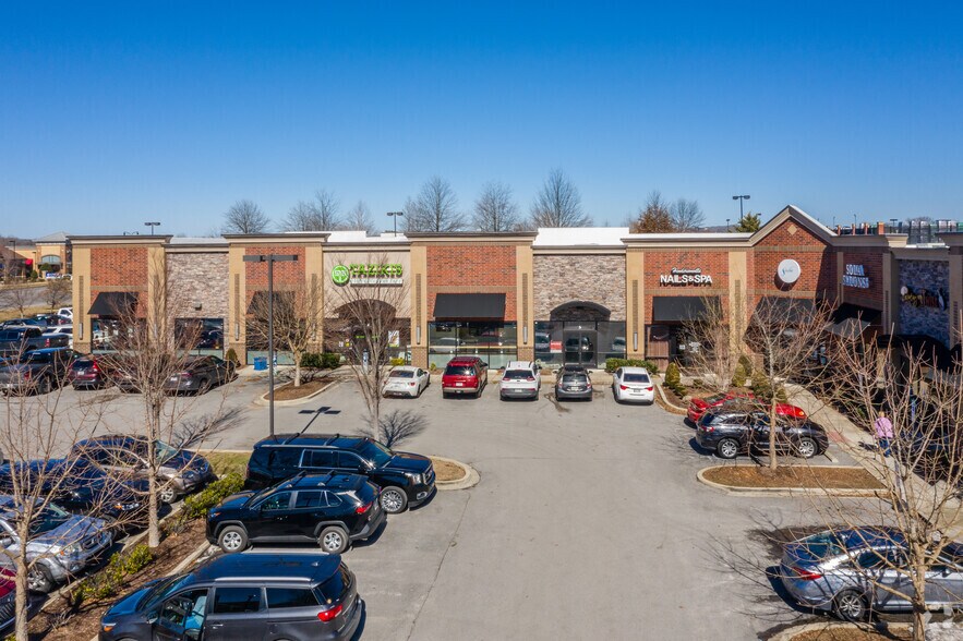 More Photos Of 200-208 Indian Lake Blvd, Hendersonville General Retail For Lease