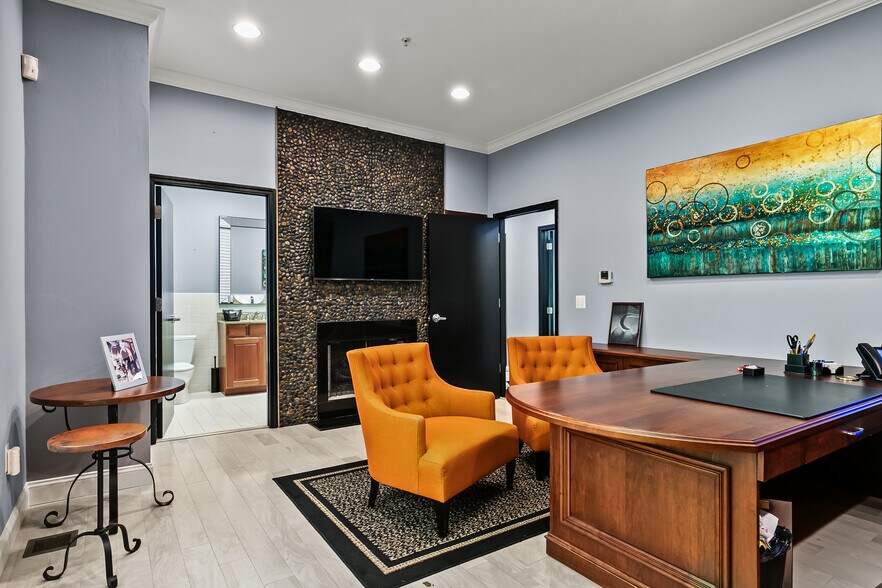 More Photos Of 10A JENNINGS Rd, Medford Medical For Sale