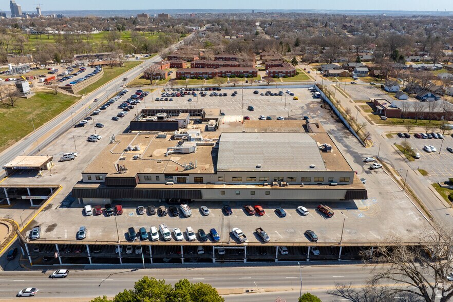 More Photos Of 1941 S 42nd St, Omaha Office For Lease