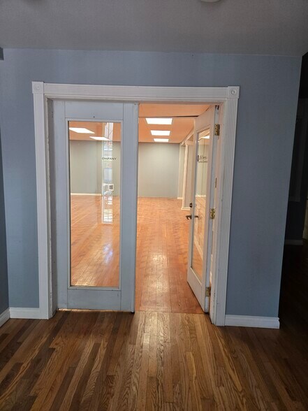 More Photos Of 512 1st St, La Conner Restaurant For Lease