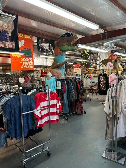 More Photos Of 2809 N Broadway St, Poteau General Retail For Sale