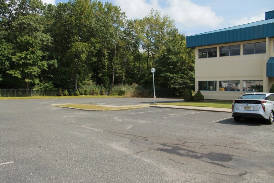 More Photos Of 3321 Doris Ave, Ocean Unknown For Lease