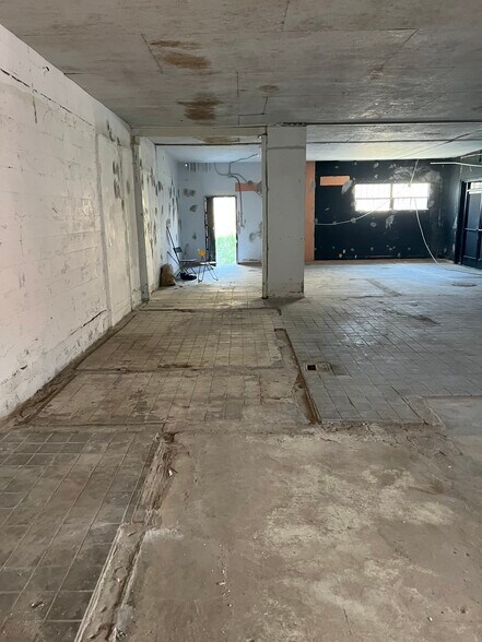 More Photos Of 716 E 9th Pl, Los Angeles Industrial For Sale