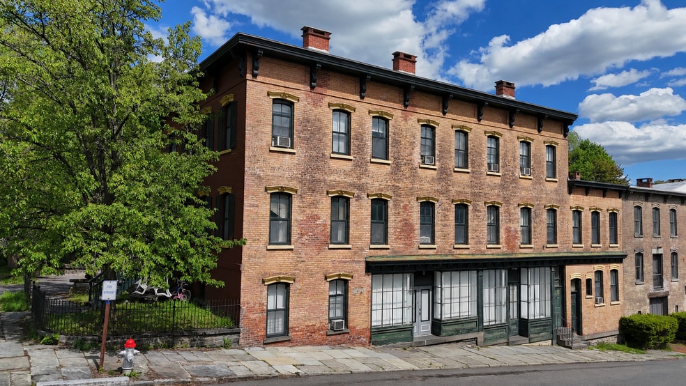 Primary Photo Of 134 Hunter St, Kingston Apartments For Sale