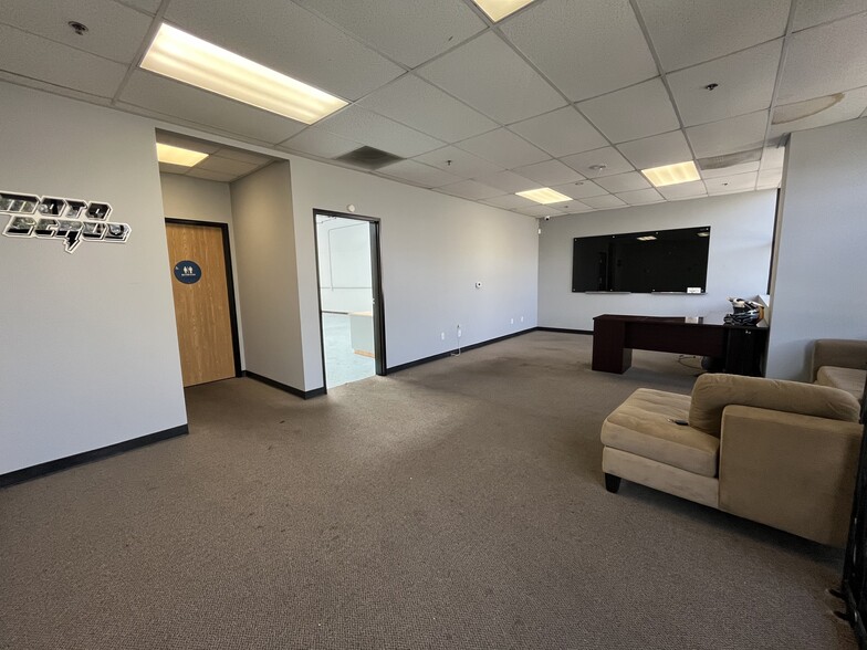 More Photos Of 909 S Cucamonga Ave, Ontario Warehouse For Sale