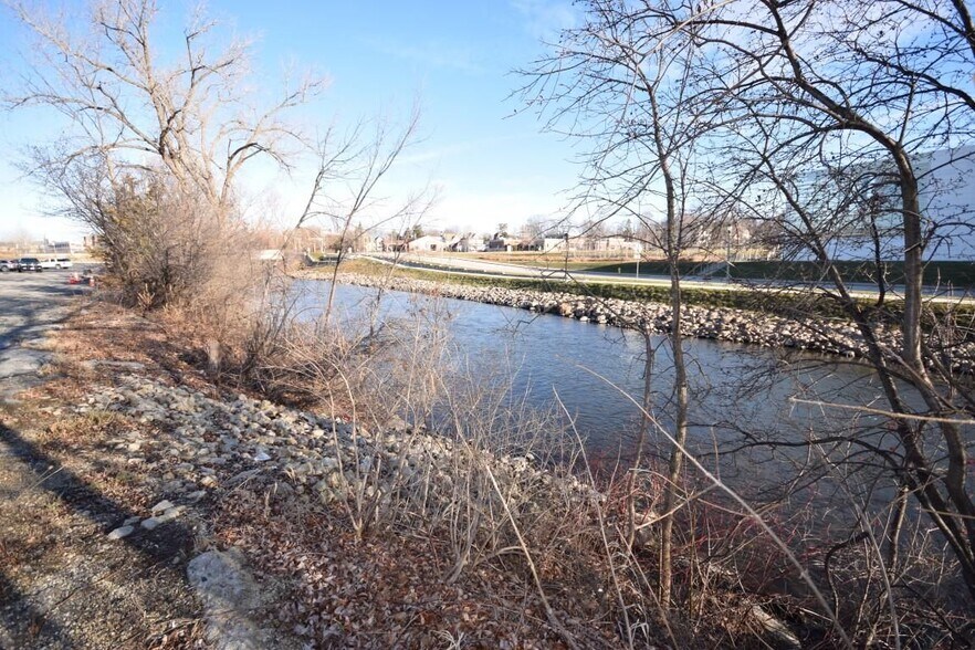More Photos Of 215 MAIN STREET ZEILGLER BUILING, West Bend Office For Lease