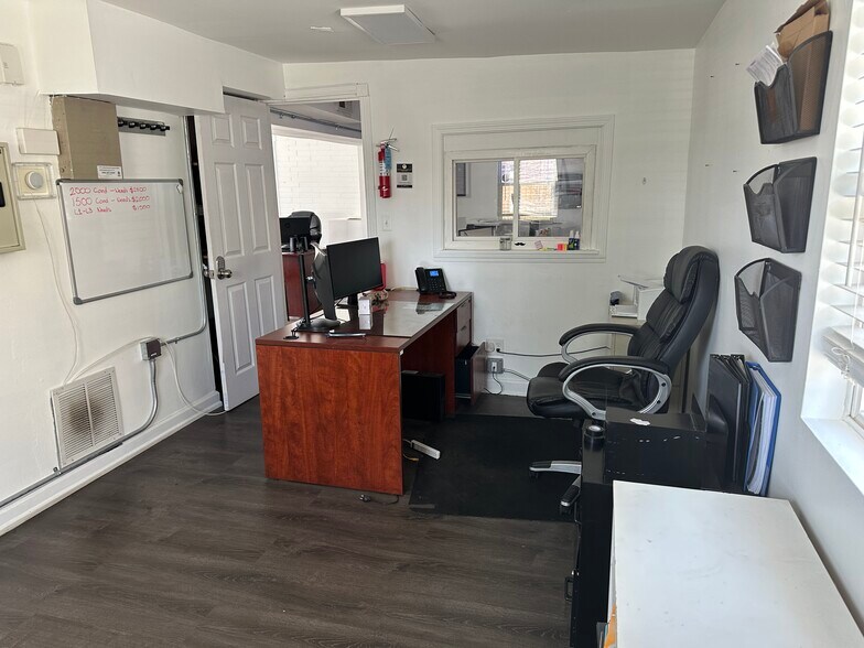 More Photos Of 2435 N Cicero Ave, Chicago Auto Dealership For Sale