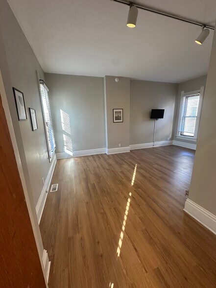 More Photos Of 572 E Rich St, Columbus Office For Lease