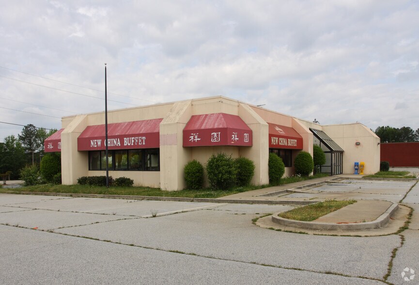 Primary Photo Of 6198 Memorial Dr, Stone Mountain Restaurant For Lease