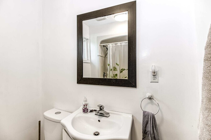 More Photos Of 354 Eva Av, Sudbury Apartments For Sale
