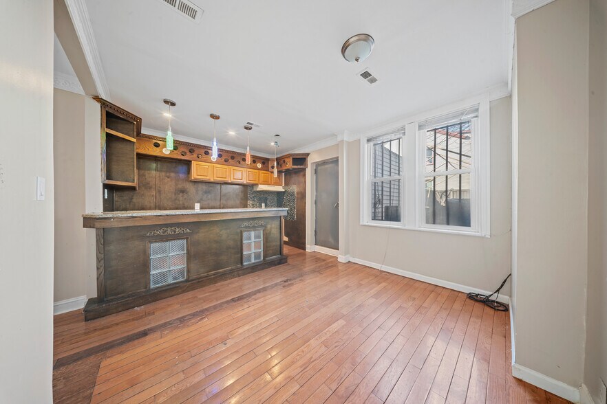 More Photos Of 200-17 Linden Blvd, Saint Albans Medical For Sale