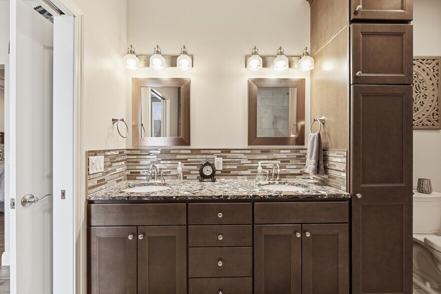 More Photos Of 219 S Sandusky Ave, Bucyrus Storefront Retail Residential For Sale