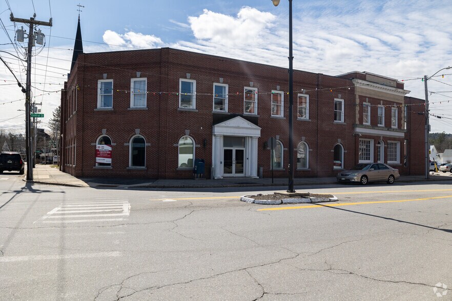 More Photos Of 4 Central St, Farmington Bank For Sale