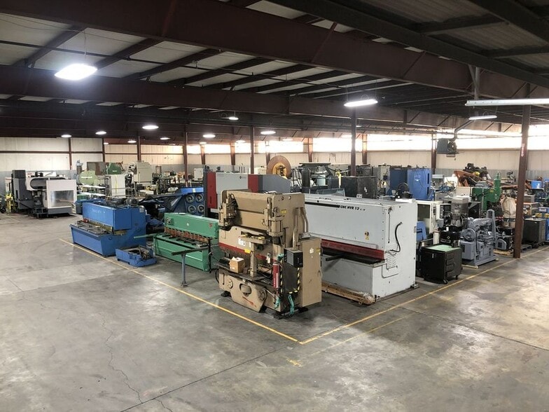 More Photos Of 4601 Lewis Rd, Stone Mountain Distribution For Lease