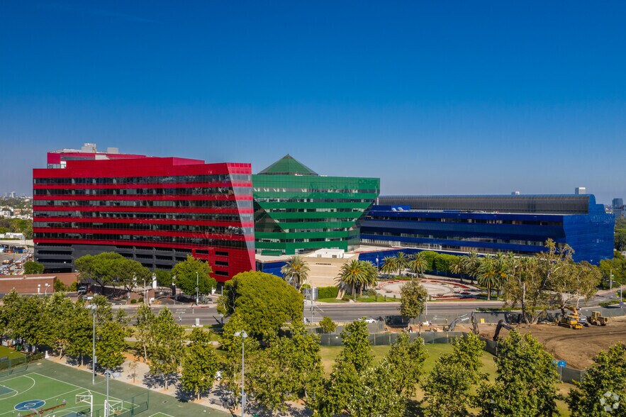 More Photos Of 750 San Vicente Blvd, West Hollywood Office For Lease