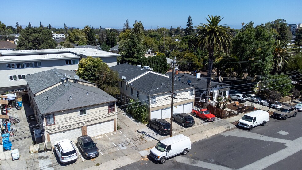 More Photos Of 217 Alden St, Redwood City Apartments For Sale