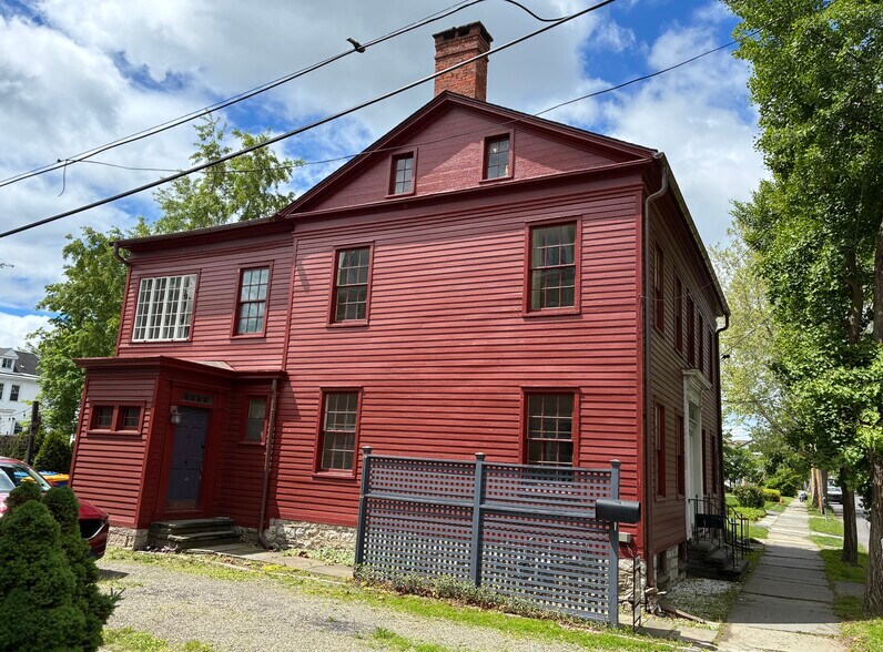 More Photos Of 8 Pearl St, Kingston Loft Creative Space For Sale