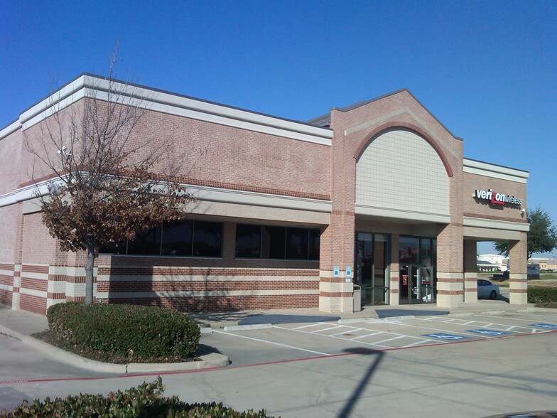 More Photos Of 7835 N MacArthur Blvd, Irving Freestanding For Lease