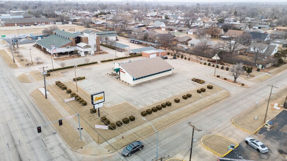 More Photos Of 3731 SE 15th St, Del City General Retail For Sale