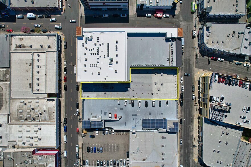 More Photos Of 948 Crocker St, Los Angeles Storefront Retail Office For Lease