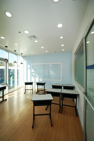 More Photos Of 1550 Lemoine Ave, Fort Lee Medical For Lease