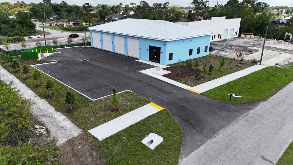 Primary Photo Of 121 Gretchen Ave S, Lehigh Acres Warehouse For Lease