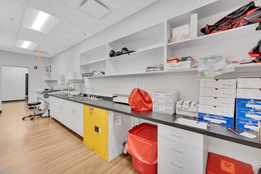 More Photos Of 9300 Waukegan Rd, Morton Grove Medical For Sale