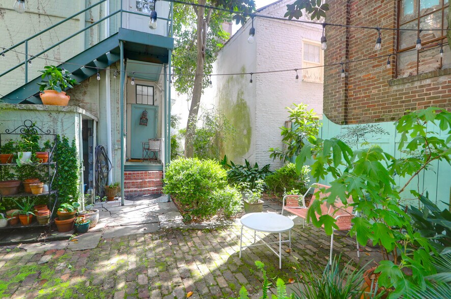 More Photos Of 78 Society St, Charleston Specialty For Sale