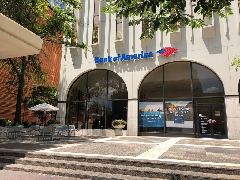 More Photos Of 400 S Tryon St, Charlotte Loft Creative Space For Lease