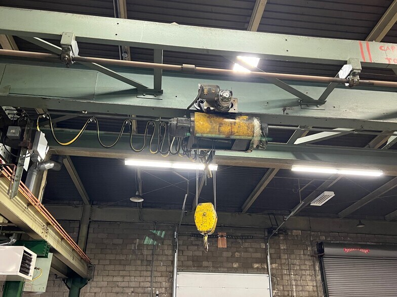 More Photos Of 495 Nixon Rd, Cheswick Manufacturing For Lease