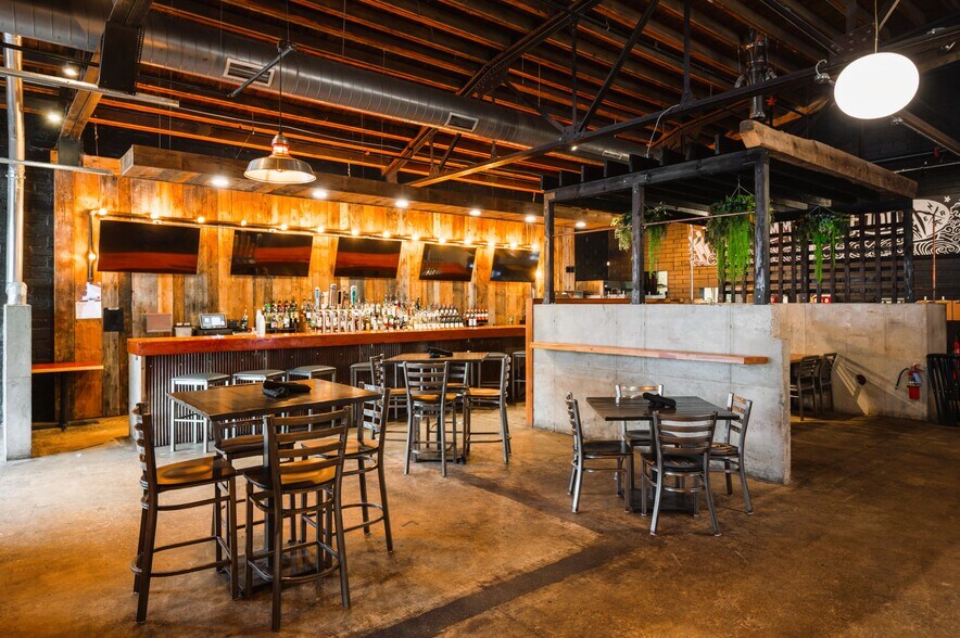 More Photos Of 151 River St, Elk Rapids General Retail For Sale