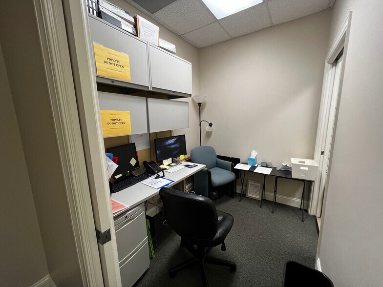 More Photos Of 1258 Mann Dr, Matthews Medical For Sale