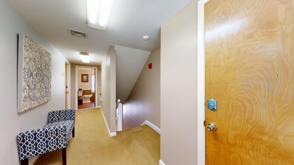 More Photos Of 172 Tuckerton Rd, Medford Office For Sale