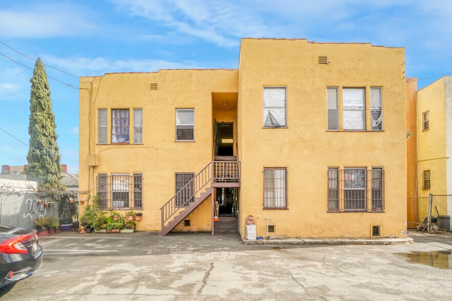 More Photos Of 2717 S Budlong Ave, Los Angeles Apartments For Sale