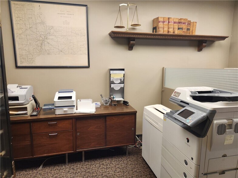 More Photos Of 104 Main St, Black River Falls Flex For Sale
