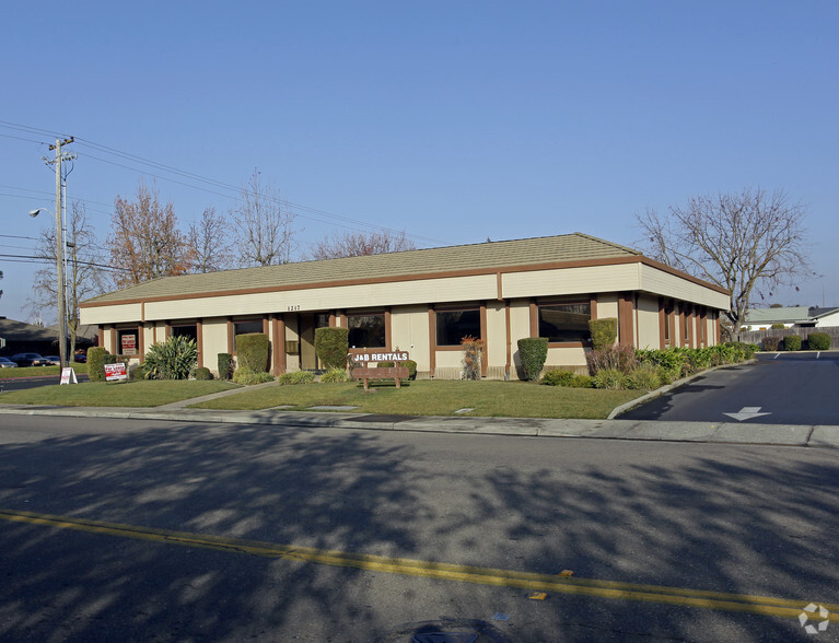 Primary Photo Of 1217 W Tokay St, Lodi Office For Lease